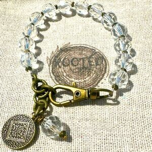 Elegant Crystal and Brass Bracelet